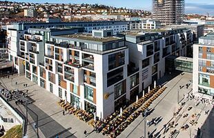 MILANEO Stuttgart, 8.000 m² Fertigparkett und Holzstufen