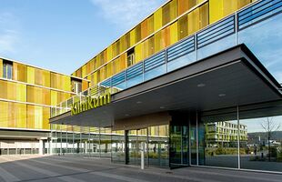 Rems-Murr-Klinikum Winnenden, 80.000 m² Estrich, Lino, PVC